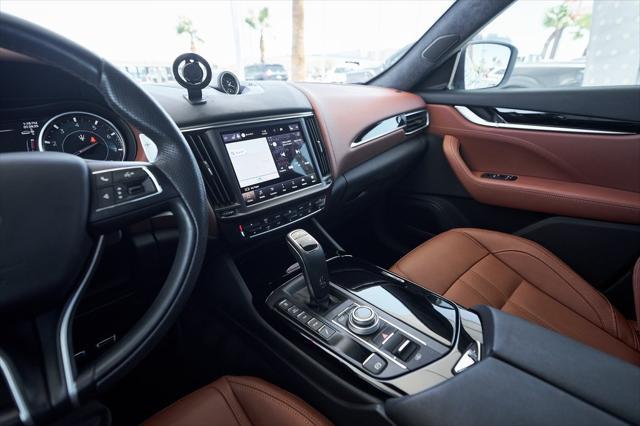 Photo of 2022 Nero Ribelle Metallic Maserati Levante