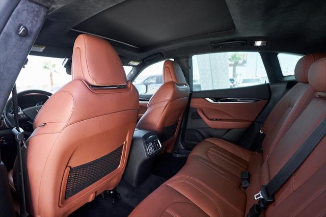Photo of 2022 Nero Ribelle Metallic Maserati Levante