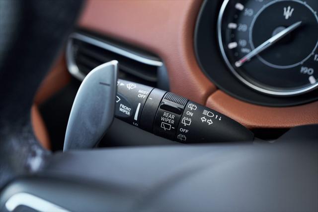 Photo of 2022 Nero Ribelle Metallic Maserati Levante