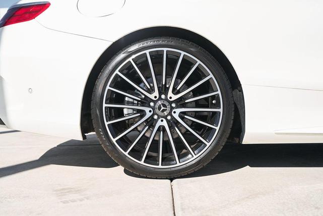 Photo of 2017 designo Diamond White Metallic Mercedes-Benz S-Class