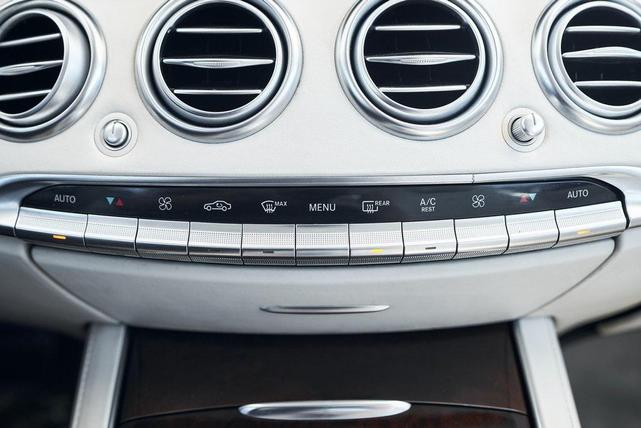 Photo of 2017 designo Diamond White Metallic Mercedes-Benz S-Class