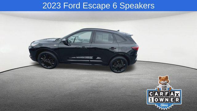 Photo of 2023 Agate Black Metallic Ford Escape