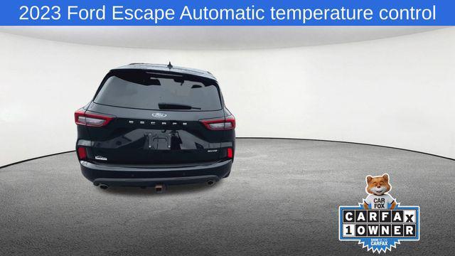 Photo of 2023 Agate Black Metallic Ford Escape