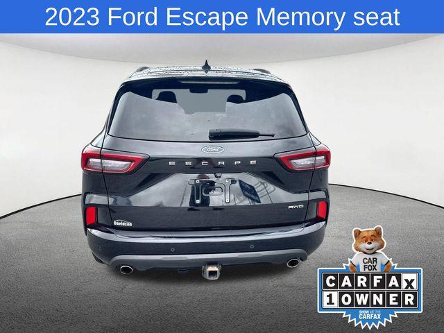 Photo of 2023 Agate Black Metallic Ford Escape