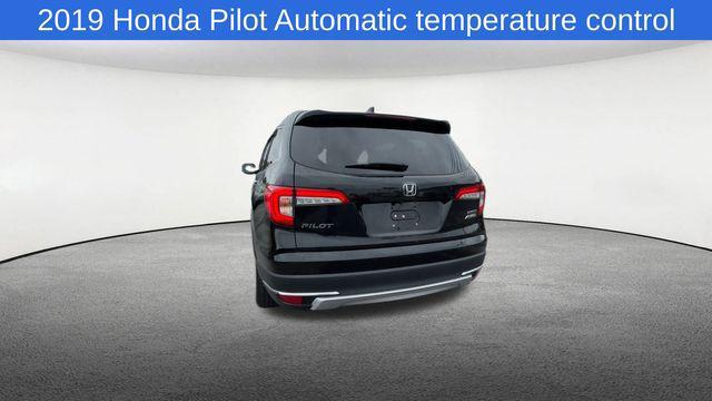 Photo of 2019 Crystal Black Pearl Honda Pilot