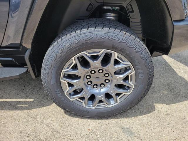 Photo of 2025 BLUE GMC HUMMER EV SUV