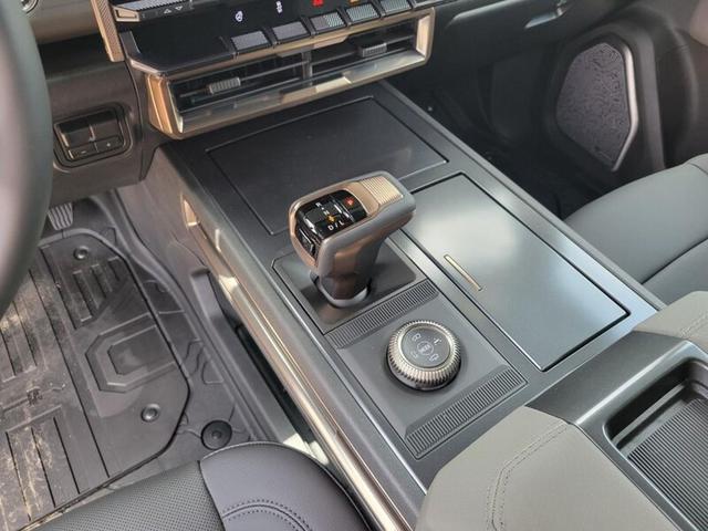 Photo of 2025 BLUE GMC HUMMER EV SUV