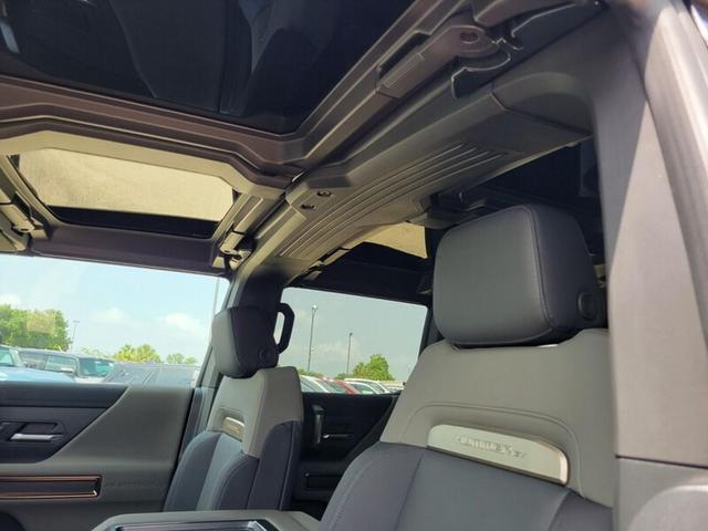 Photo of 2025 BLUE GMC HUMMER EV SUV