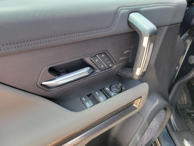 Photo of 2025 BLUE GMC HUMMER EV SUV