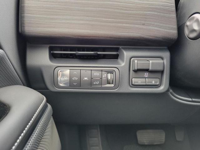 Photo of 2025 Onyx Black GMC Sierra EV