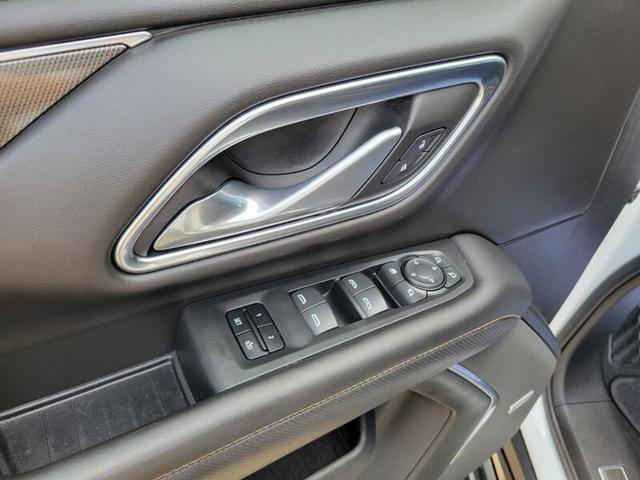 Photo of 2021 Summit White GMC Yukon