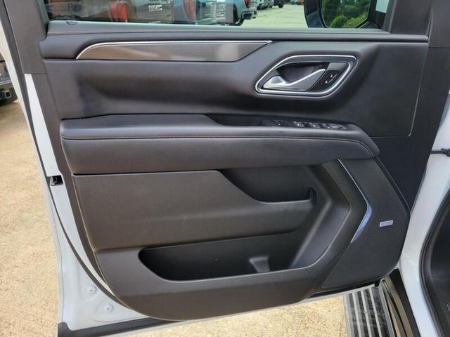 Photo of 2021 Summit White GMC Yukon