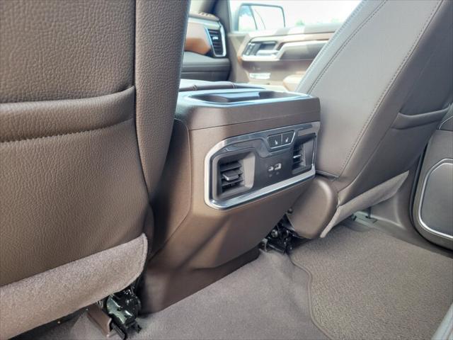 Photo of 2025 White Frost Tricoat GMC Sierra 1500