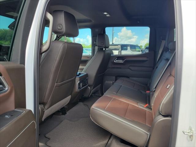Photo of 2025 White Frost Tricoat GMC Sierra 1500