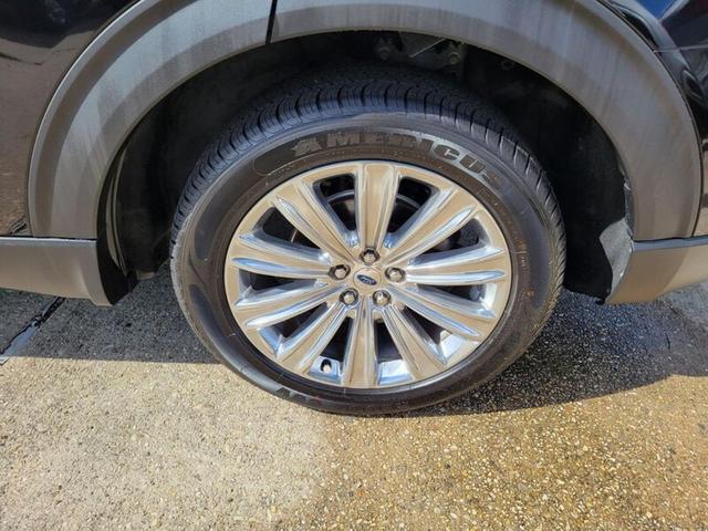 Photo of 2020 Agate Black Metallic Ford Explorer