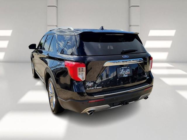 Photo of 2020 Agate Black Metallic Ford Explorer