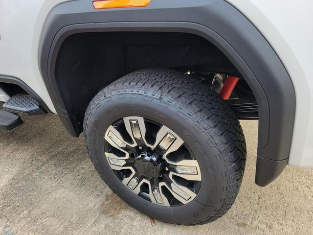 Photo of 2025 WHITE GMC Sierra 2500