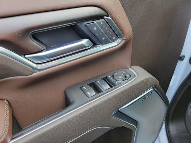 Photo of 2025 WHITE GMC Sierra 2500