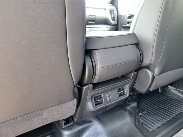 Photo of 2025 Summit White GMC Sierra 3500