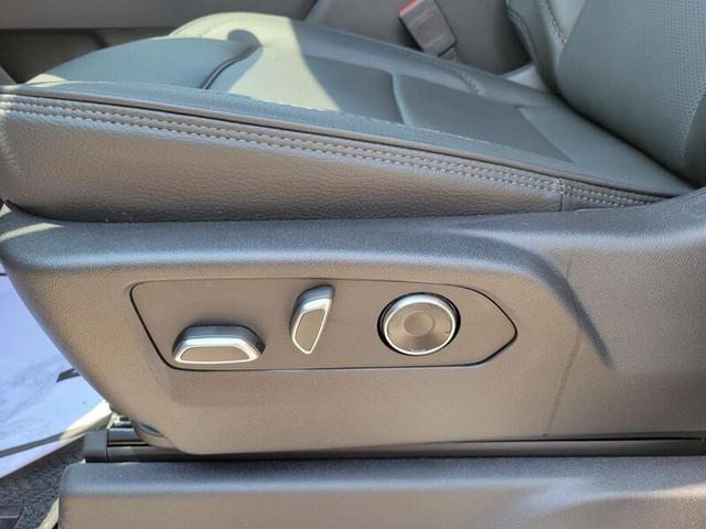 Photo of 2025 WHITE GMC Sierra 2500