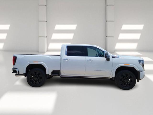 Photo of 2025 WHITE GMC Sierra 2500