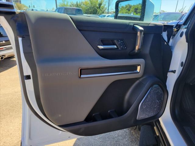 Photo of 2025 Interstellar White GMC HUMMER EV SUV
