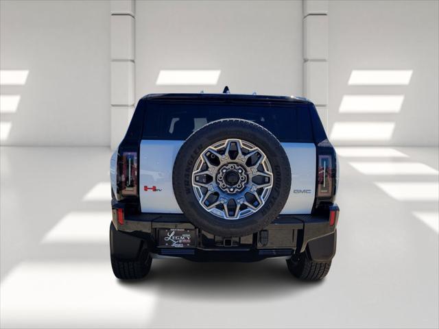 Photo of 2025 Interstellar White GMC HUMMER EV SUV