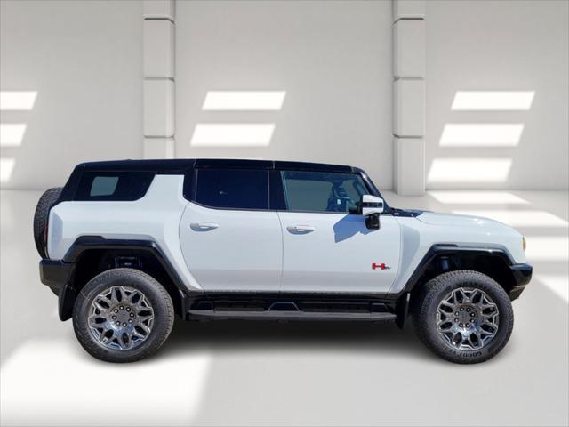 Photo of 2025 Interstellar White GMC HUMMER EV SUV