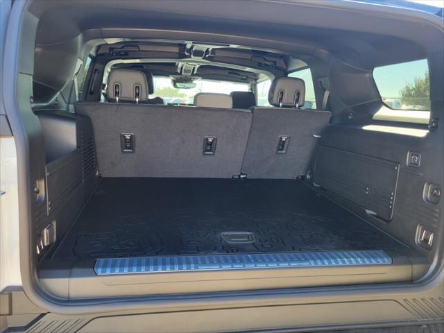 Photo of 2025 Interstellar White GMC HUMMER EV SUV