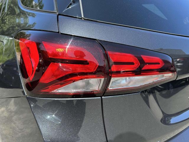 Photo of 2022 Iron Gray Metallic Chevrolet Equinox