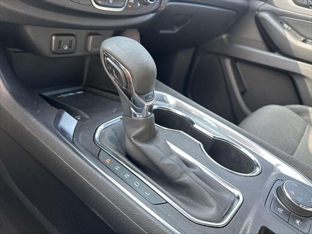 Photo of 2023 Mosaic Black Metallic Chevrolet Traverse