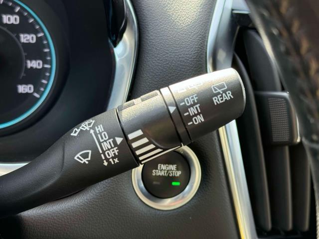 Photo of 2022 Northsky Blue Metallic Chevrolet Traverse