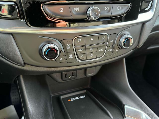 Photo of 2022 Northsky Blue Metallic Chevrolet Traverse