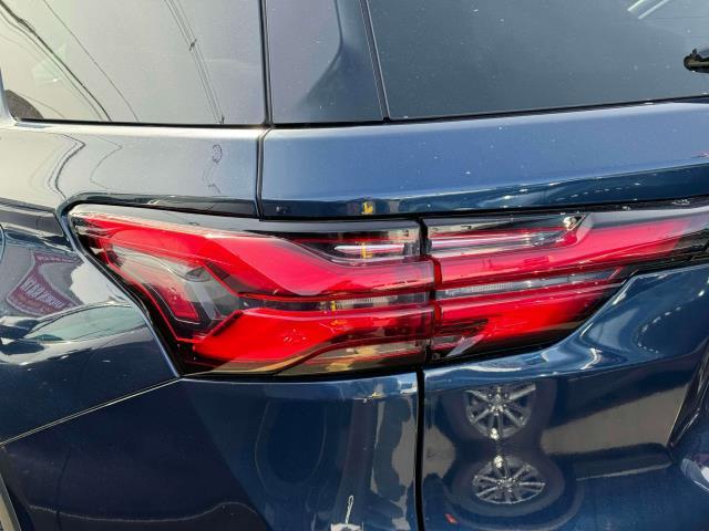 Photo of 2022 Northsky Blue Metallic Chevrolet Traverse