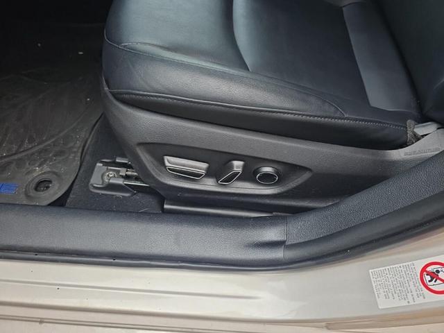 Photo of 2017 Titanium Glow Toyota Prius Prime