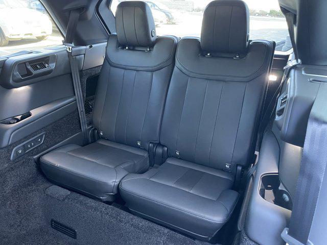 Photo of 2025 Santorini Black Land Rover Range Rover