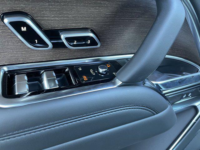 Photo of 2025 Santorini Black Land Rover Range Rover