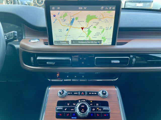 Photo of 2023 Pristine White Metallic Tri-Coat Lincoln Aviator