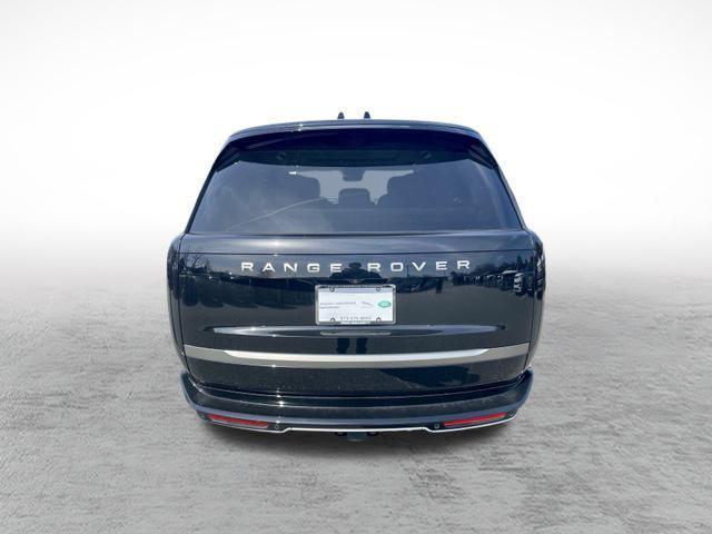 Photo of 2025 Santorini Black Land Rover Range Rover
