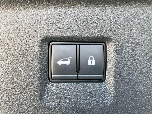 Photo of 2023 Majestic White INFINITI QX60