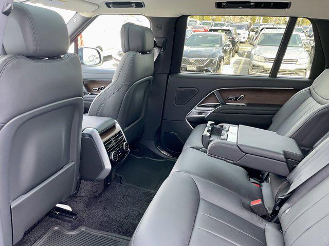 Photo of 2025 Santorini Black Land Rover Range Rover