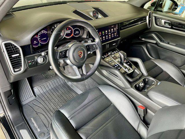 Photo of 2023 Black Porsche Cayenne