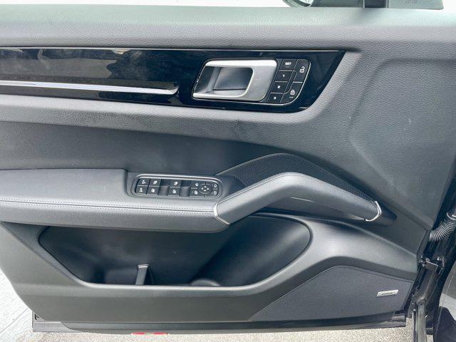 Photo of 2023 Black Porsche Cayenne