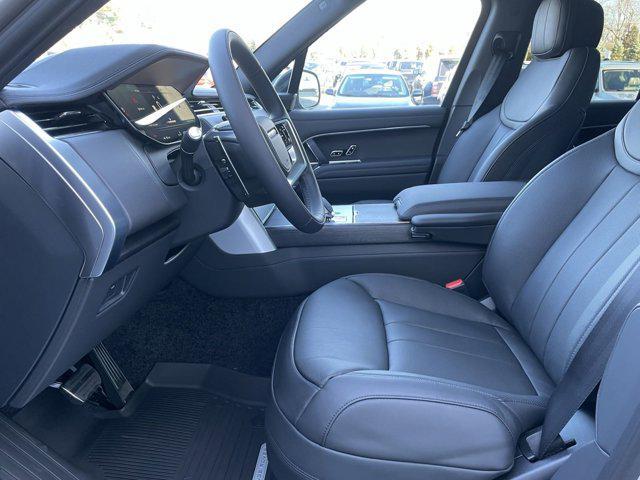 Photo of 2025 Batumi Gold Land Rover Range Rover