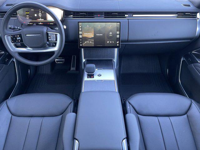 Photo of 2025 Batumi Gold Land Rover Range Rover