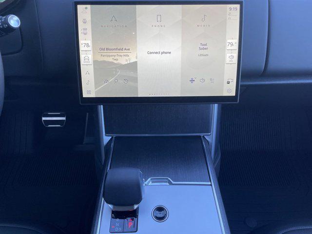 Photo of 2025 Batumi Gold Land Rover Range Rover