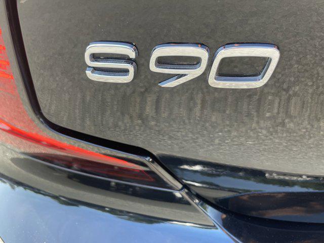 Photo of 2021 Onyx Black Metallic Volvo S90