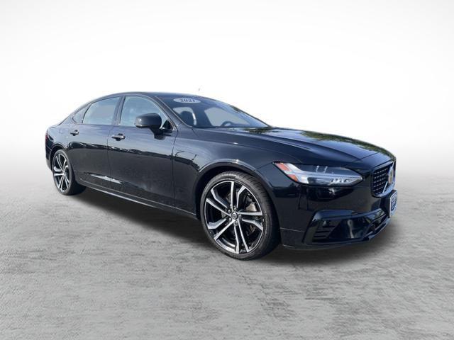 Photo of 2021 Onyx Black Metallic Volvo S90