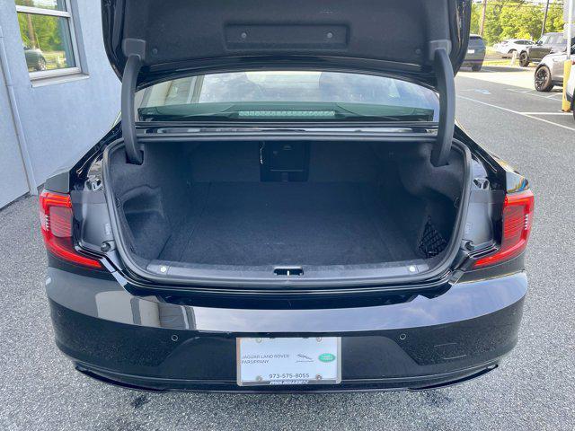 Photo of 2021 Onyx Black Metallic Volvo S90