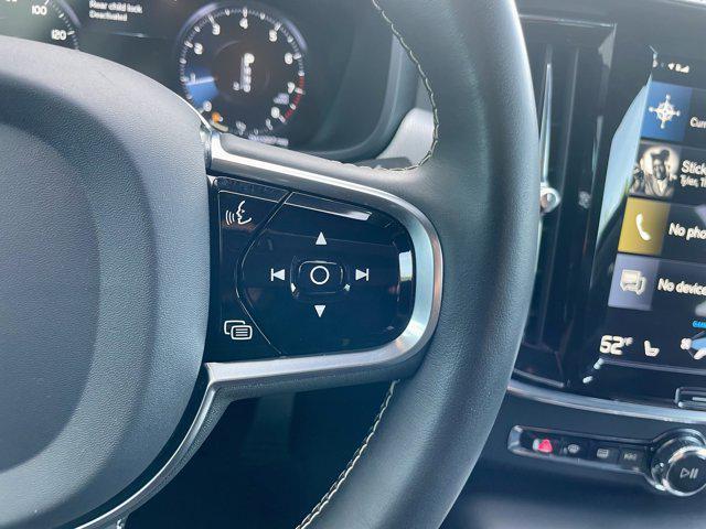 Photo of 2021 Onyx Black Metallic Volvo S90